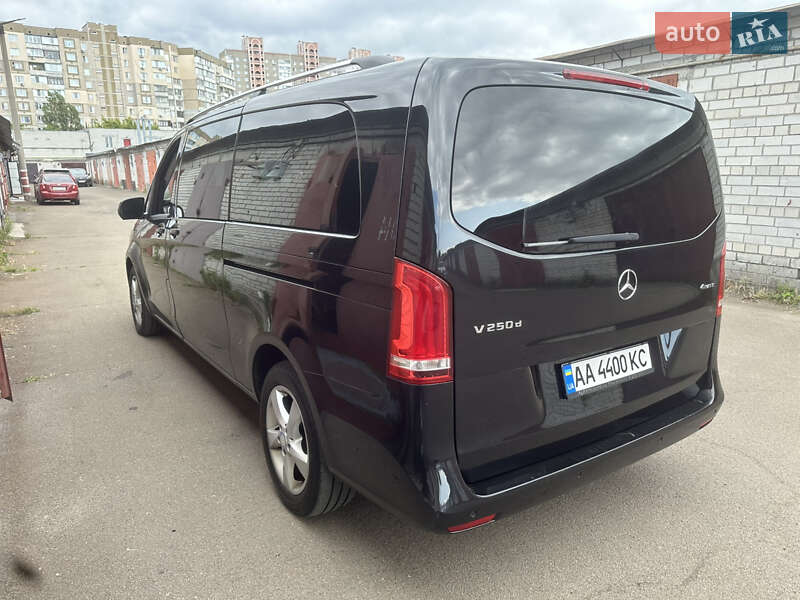 Минивэн Mercedes-Benz V-Class 2017 в Киеве