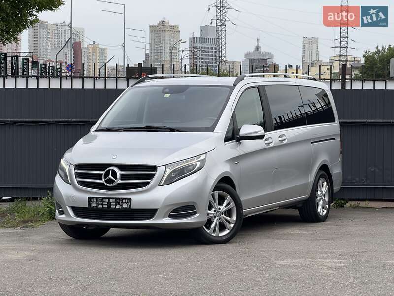 Минивэн Mercedes-Benz V-Class 2015 в 