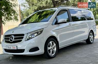 Минивэн Mercedes-Benz V-Class 2016 в 
