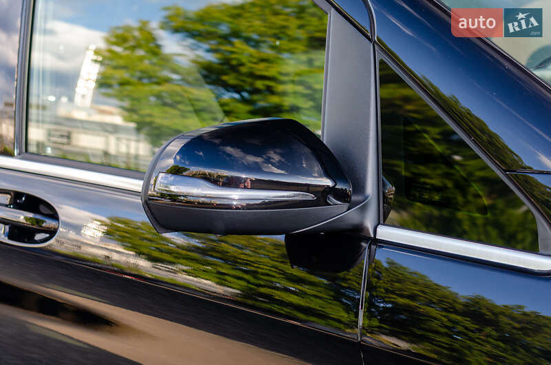 Минивэн Mercedes-Benz V-Class 2017 в Киеве