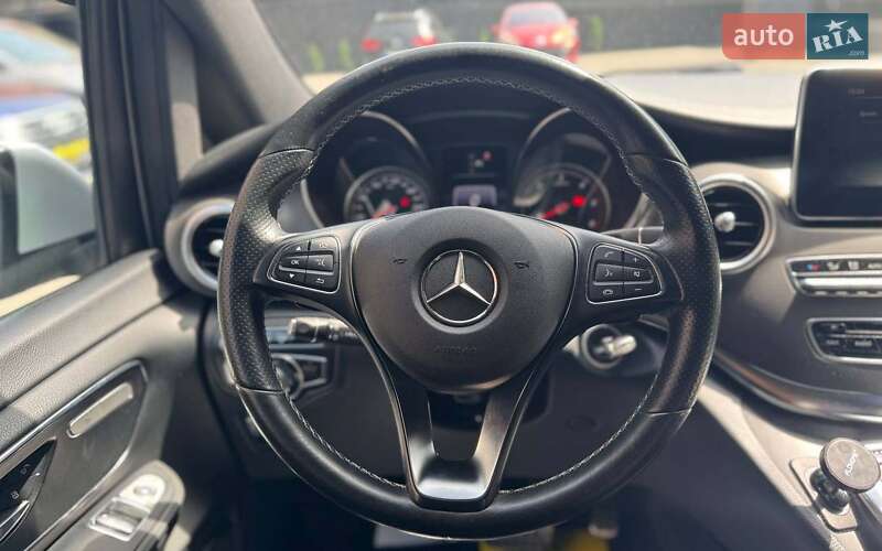 Минивэн Mercedes-Benz V-Class 2016 в Черновцах