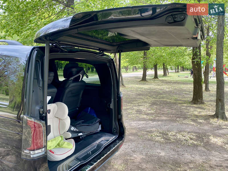 Минивэн Mercedes-Benz V-Class 2024 в Киеве фото 11 Минивэн Mercedes-Benz V-Class 2024 в Киеве