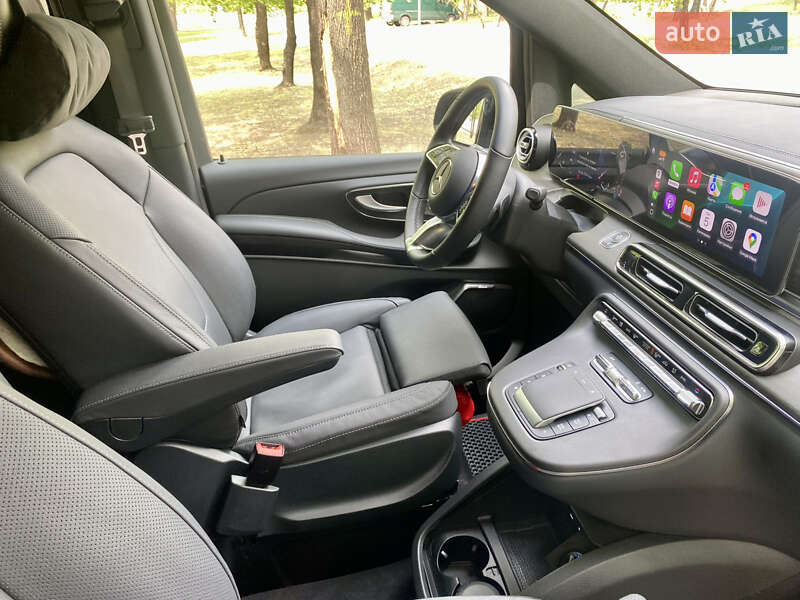 Минивэн Mercedes-Benz V-Class 2024 в Киеве фото 20 Минивэн Mercedes-Benz V-Class 2024 в Киеве