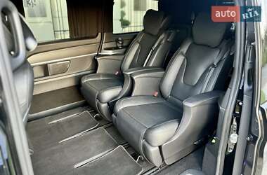 Минивэн Mercedes-Benz V-Class 2020 в 