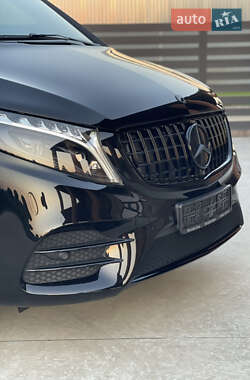 Минивэн Mercedes-Benz V-Class 2022 в 