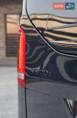 Минивэн Mercedes-Benz V-Class 2022 в 