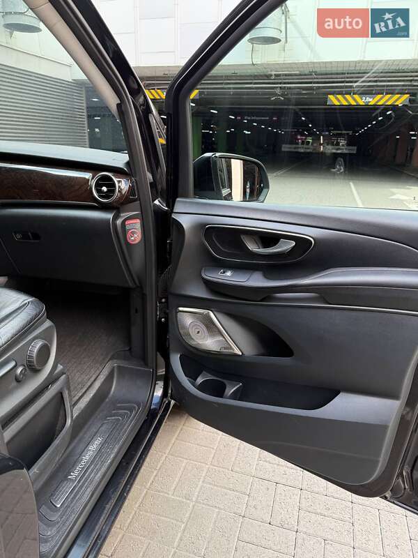 Мінівен Mercedes-Benz V-Class 2014 в Києві