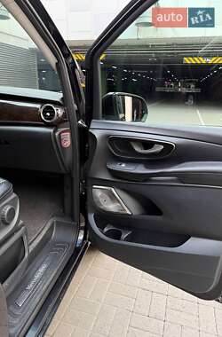 Мінівен Mercedes-Benz V-Class 2014 в 
