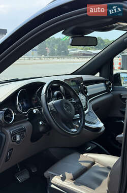 Минивэн Mercedes-Benz V-Class 2022 в 