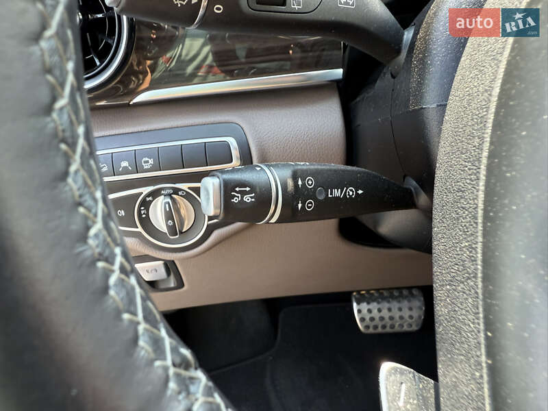 Минивэн Mercedes-Benz V-Class 2022 в Черновцах