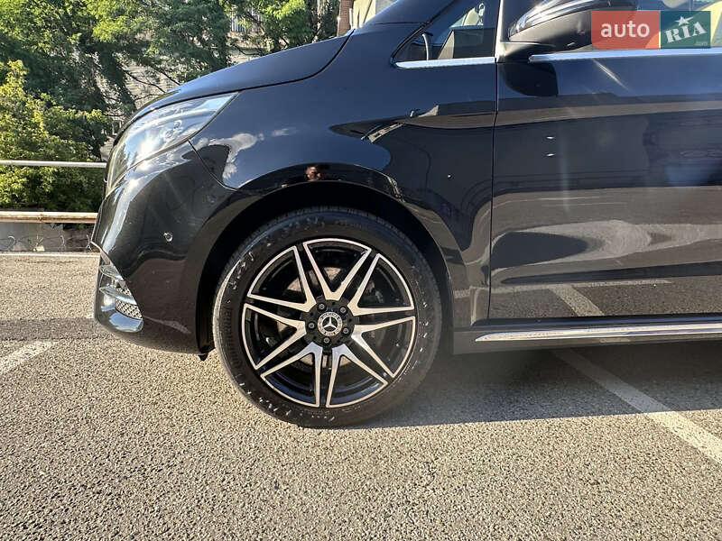 Мінівен Mercedes-Benz V-Class 2023 в Києві