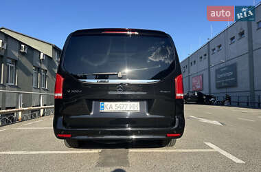 Минивэн Mercedes-Benz V-Class 2023 в 