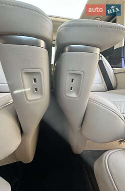 Минивэн Mercedes-Benz V-Class 2023 в 