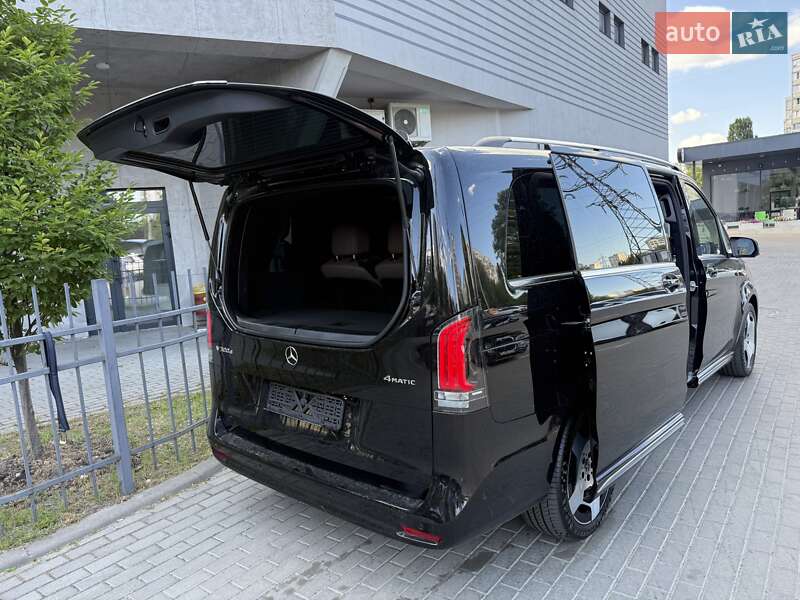 Минивэн Mercedes-Benz V-Class 2025 в Киеве