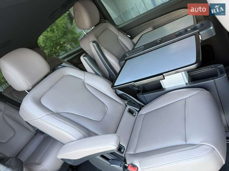 Минивэн Mercedes-Benz V-Class 2025 в Киеве