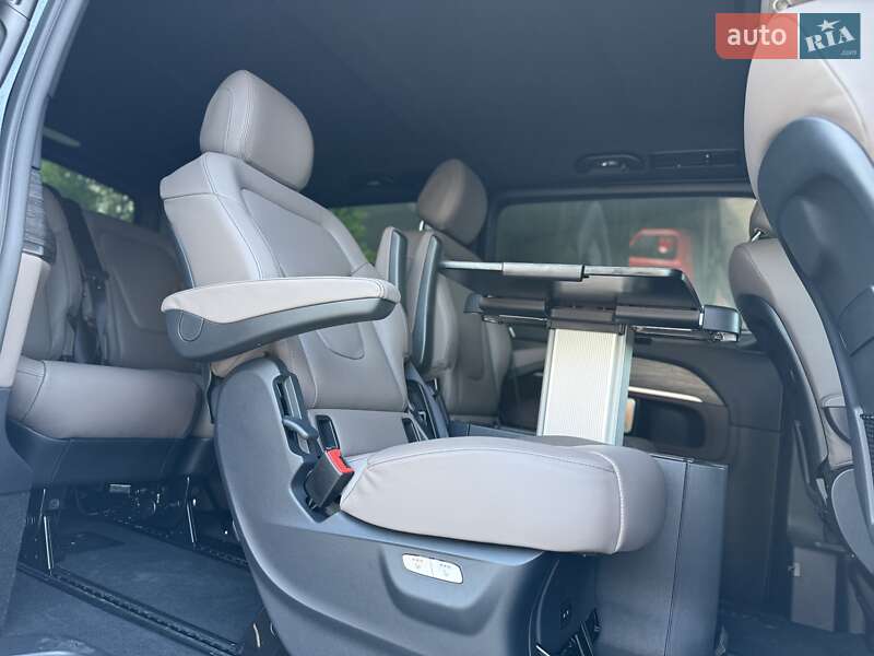 Минивэн Mercedes-Benz V-Class 2025 в Киеве