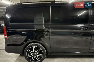Мінівен Mercedes-Benz V-Class 2023 в 