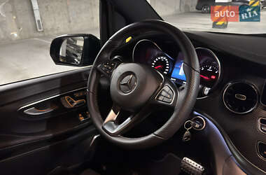 Мінівен Mercedes-Benz V-Class 2023 в 