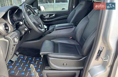 Минивэн Mercedes-Benz V-Class 2022 в 