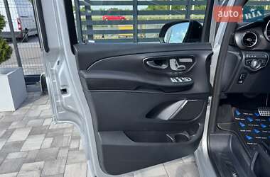 Минивэн Mercedes-Benz V-Class 2022 в 