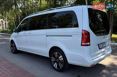 Минивэн Mercedes-Benz V-Class 2016 в 