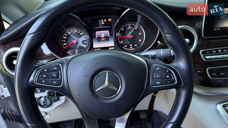 Мінівен Mercedes-Benz V-Class 2016 в Києві