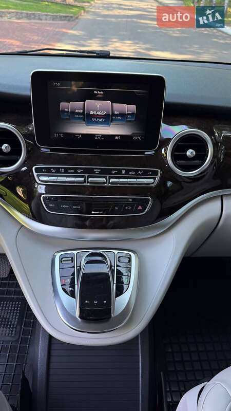Мінівен Mercedes-Benz V-Class 2016 в Києві