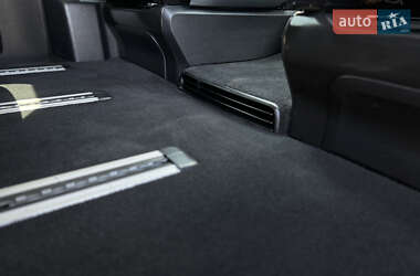 Минивэн Mercedes-Benz V-Class 2017 в 