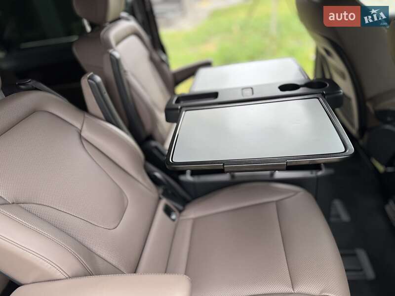 Мінівен Mercedes-Benz V-Class 2025 в Києві