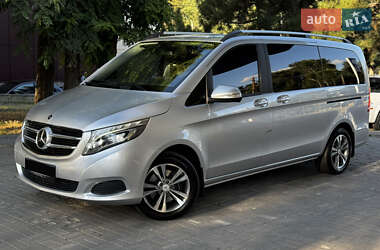Минивэн Mercedes-Benz V-Class 2015 в 