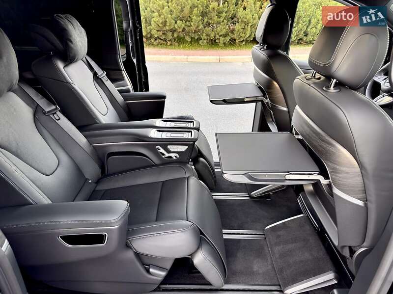 Минивэн Mercedes-Benz V-Class 2024 в Киеве