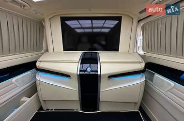 Минивэн Mercedes-Benz V-Class 2018 в 