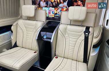 Минивэн Mercedes-Benz V-Class 2018 в 