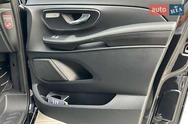 Минивэн Mercedes-Benz V-Class 2018 в 