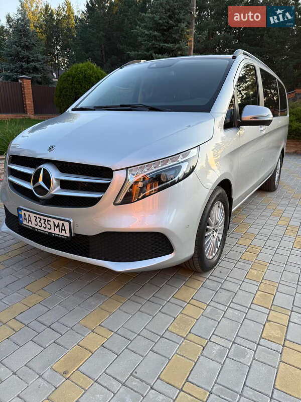 Минивэн Mercedes-Benz V-Class 2020 в Киеве