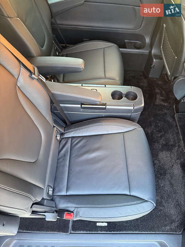 Мінівен Mercedes-Benz V-Class 2020 в Києві