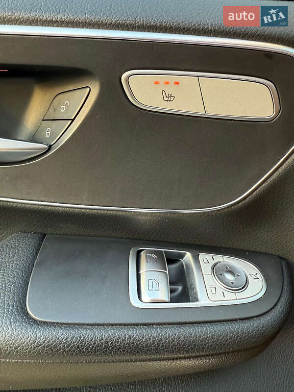 Мінівен Mercedes-Benz V-Class 2020 в Києві