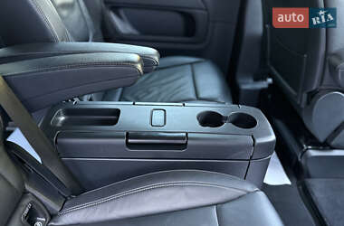 Минивэн Mercedes-Benz V-Class 2016 в 