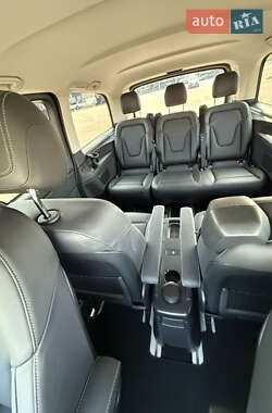 Минивэн Mercedes-Benz V-Class 2023 в 