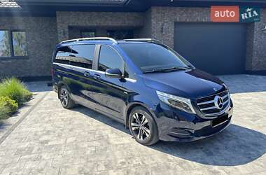 Минивэн Mercedes-Benz V-Class 2016 в 