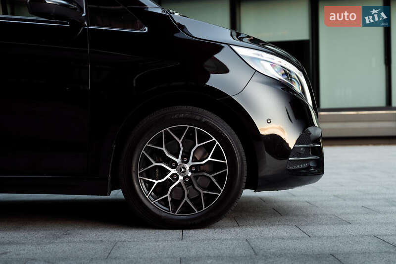 Мінівен Mercedes-Benz V-Class 2020 в Києві