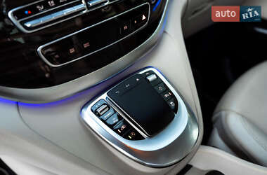 Мінівен Mercedes-Benz V-Class 2020 в Києві