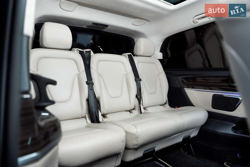 Мінівен Mercedes-Benz V-Class 2020 в Києві