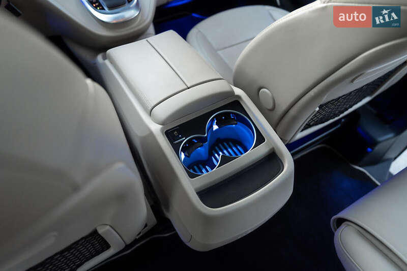 Мінівен Mercedes-Benz V-Class 2020 в Києві