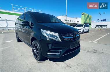 Минивэн Mercedes-Benz V-Class 2017 в 