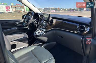 Минивэн Mercedes-Benz V-Class 2017 в 