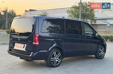 Минивэн Mercedes-Benz V-Class 2017 в 