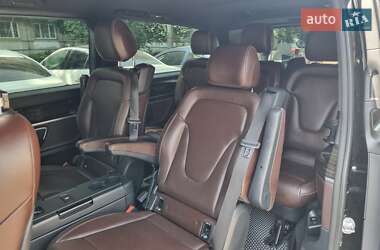 Минивэн Mercedes-Benz V-Class 2018 в 