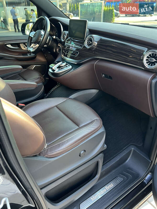 Минивэн Mercedes-Benz V-Class 2015 в Киеве