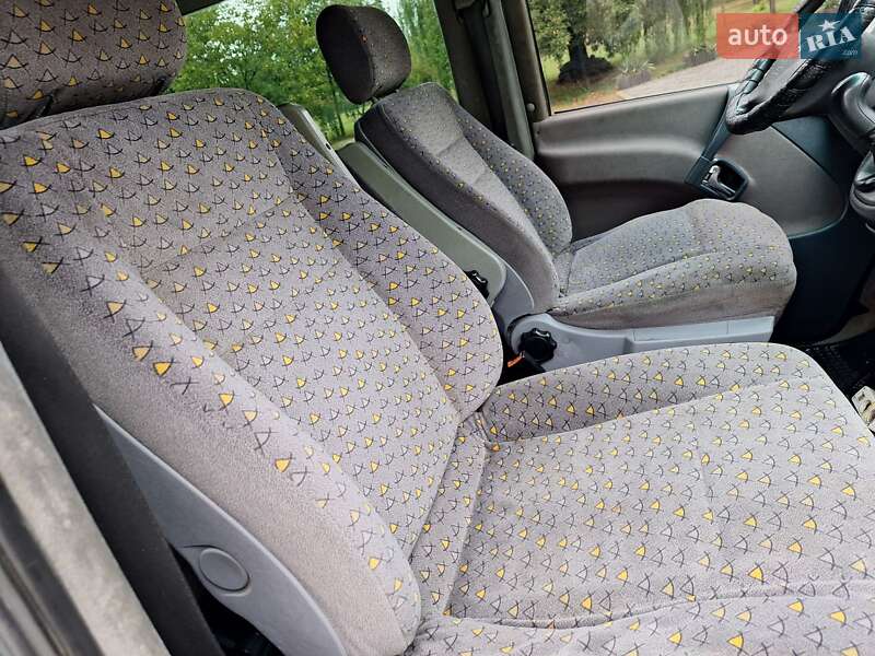 Минивэн Mercedes-Benz V-Class 2000 в Черновцах